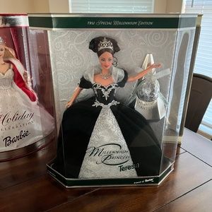 Holiday Barbie 1999 edition